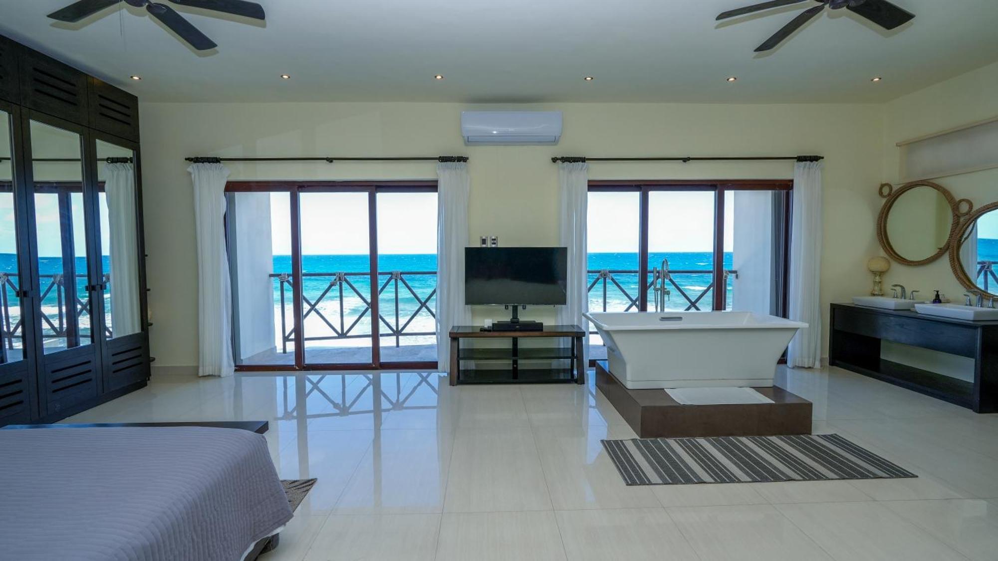 Casa Javi- Ocean Front Located Mid Isla Mujeres Villa ภายนอก รูปภาพ